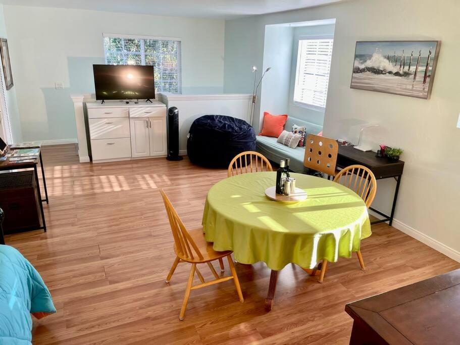 Serenity Large 1-bedroom Guest Apt. Santa Barbara